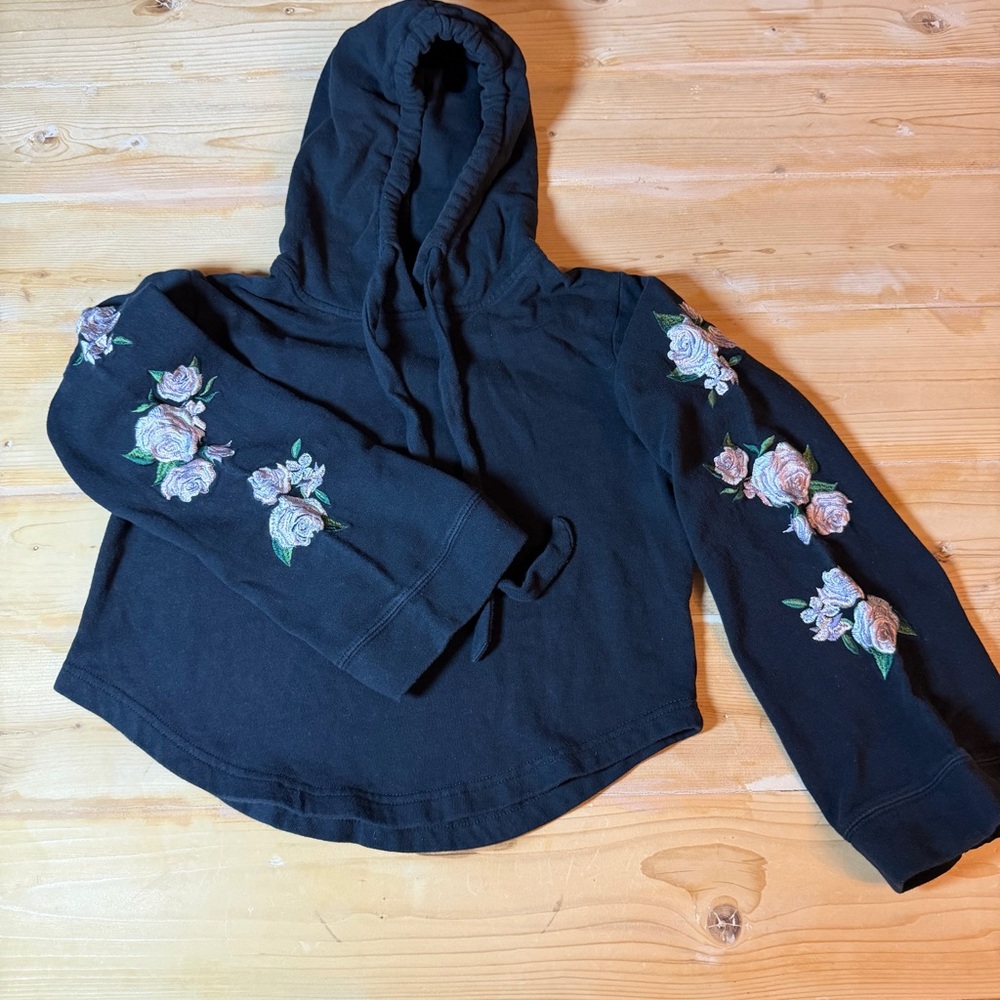 Kendall & Kylie Black Cropped Hoodie Floral Rose Embroidered Sleeves XS